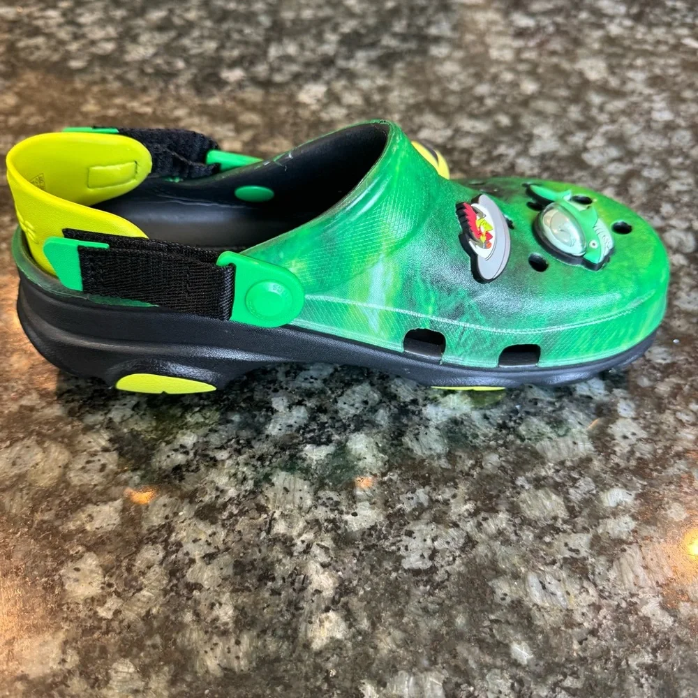 Crocs Kids J5 Green Alien Galaxy Clogs w/ Jibbitz Charms‎